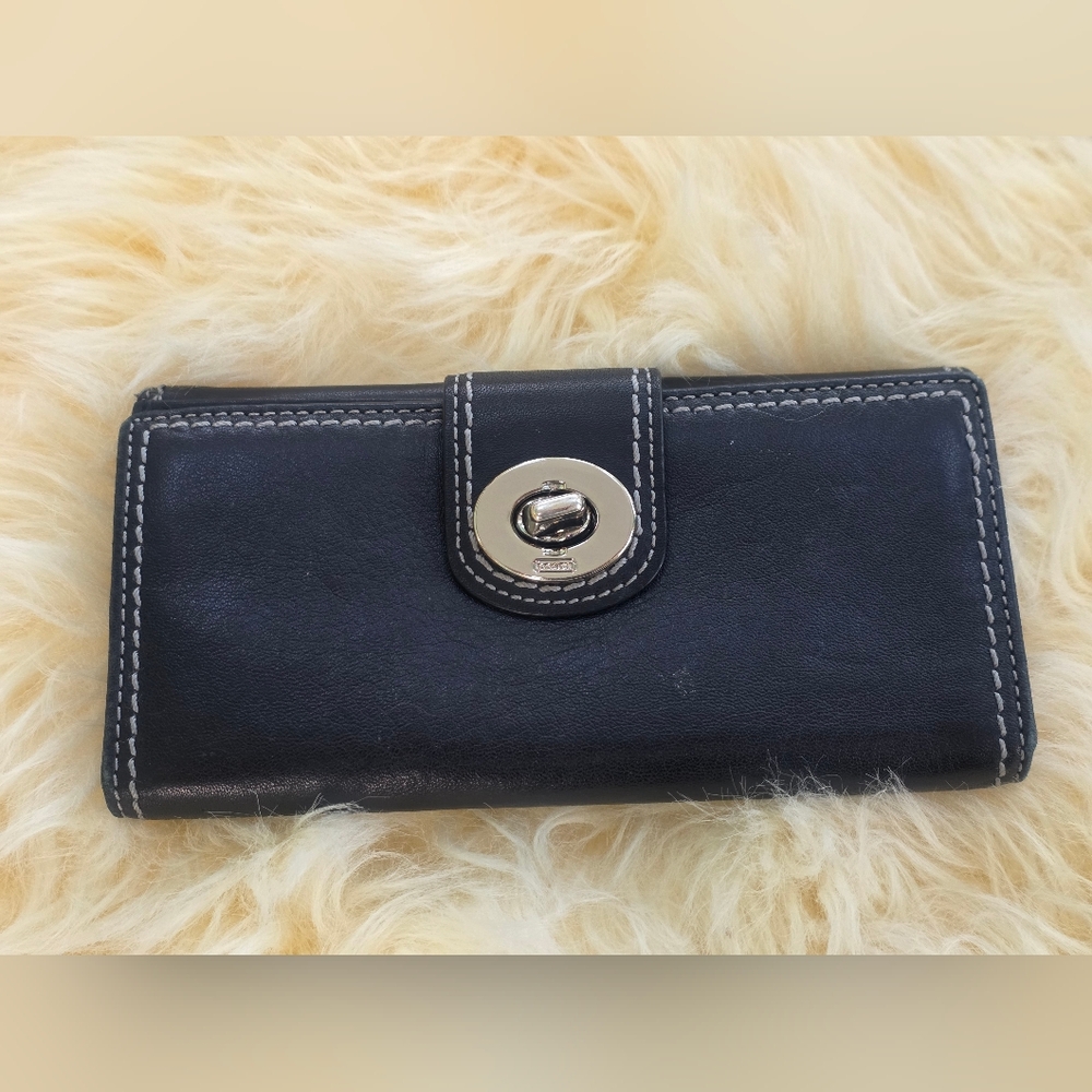 Coach Vintage Black Leather Wallet with Silver Clasp Turnlock